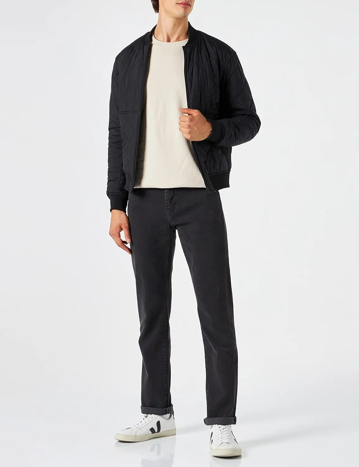 Amazon Essentials Men's Relaxed-Fit Stretch Jean (Available in Big & Tall)