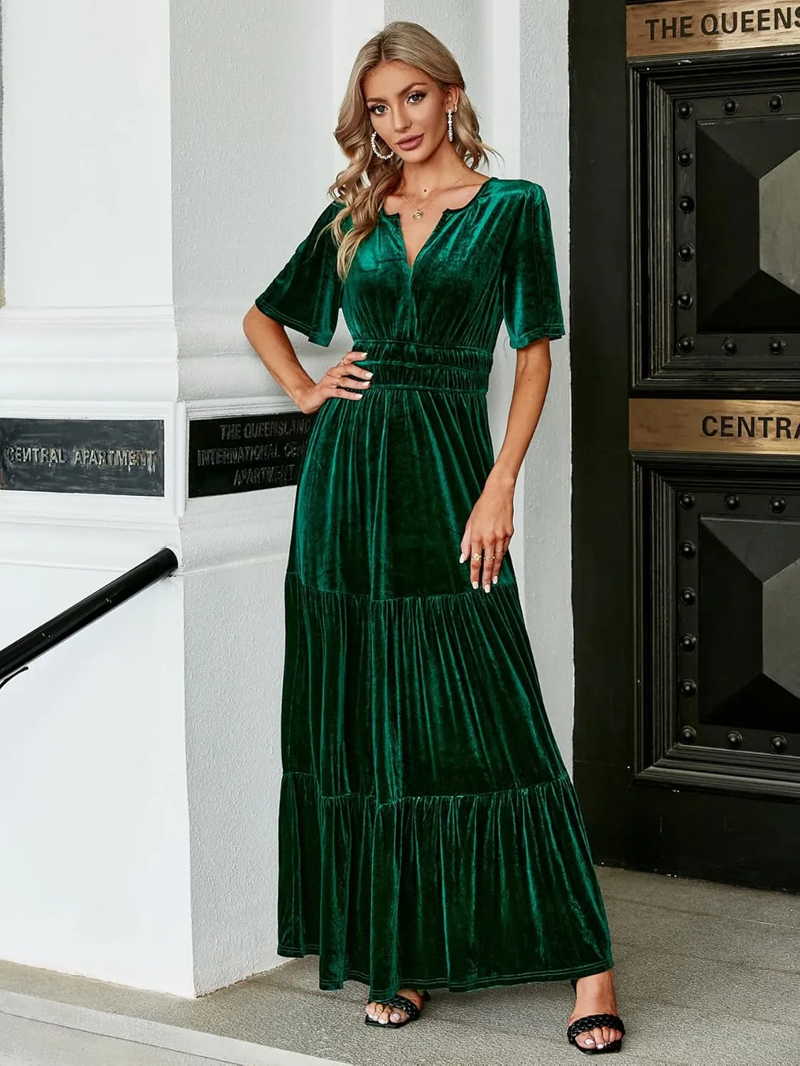Amegoya Women's Velvet Short Sleeve V Neck Formal Wedding Guest Maxi Dresses Fall Evening Party Long Dresses