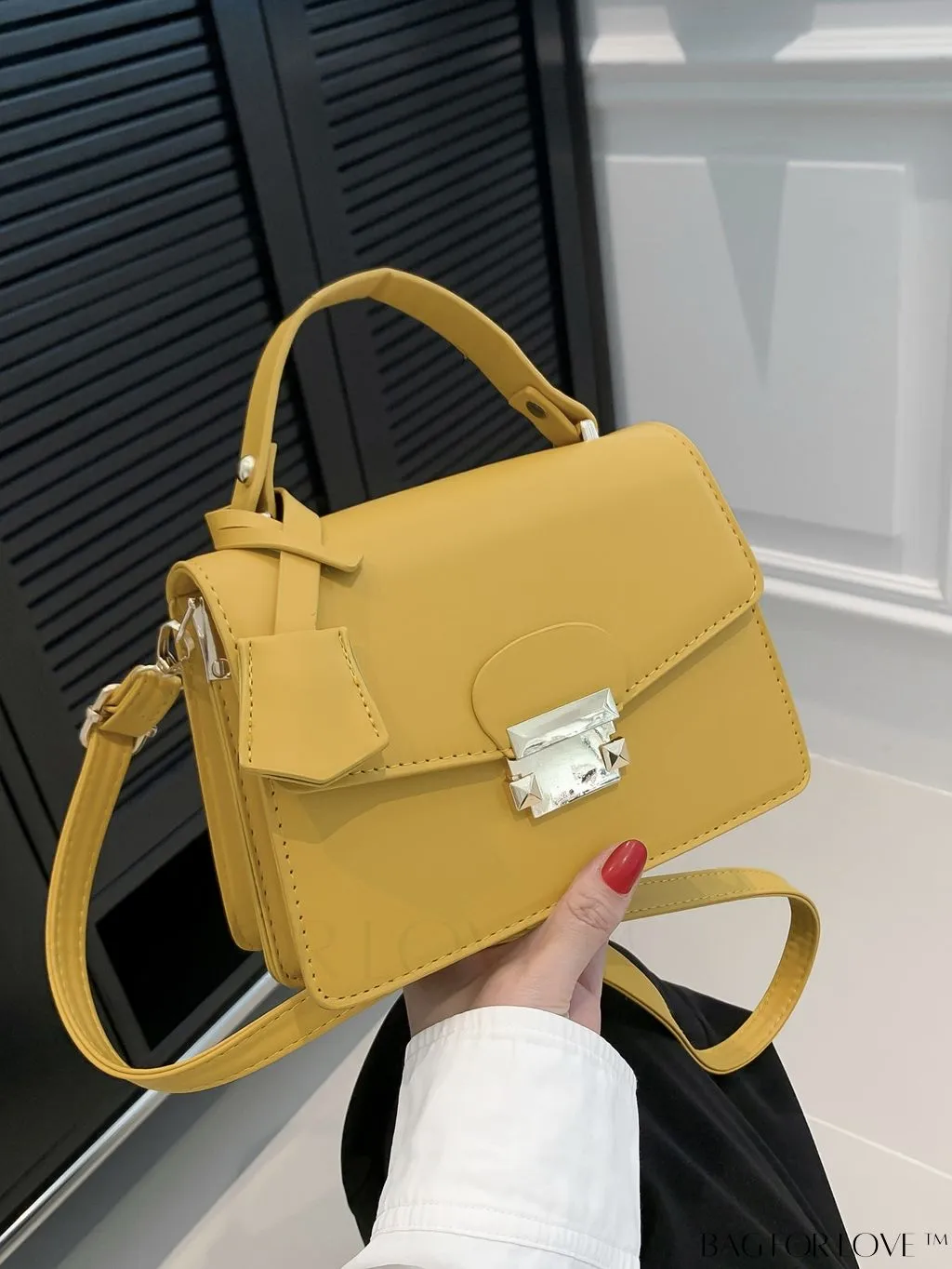 BagForLove - Compact Square PU Leather Handbag - Sleek and Elegant Design
