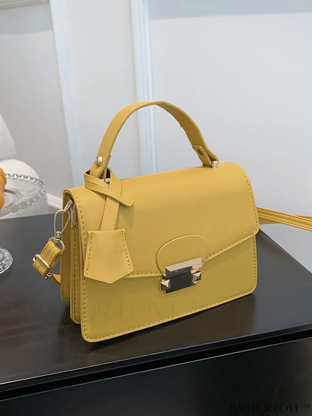 BagForLove - Compact Square PU Leather Handbag - Sleek and Elegant Design