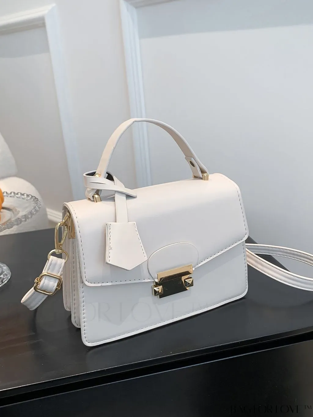 BagForLove - Compact Square PU Leather Handbag - Sleek and Elegant Design