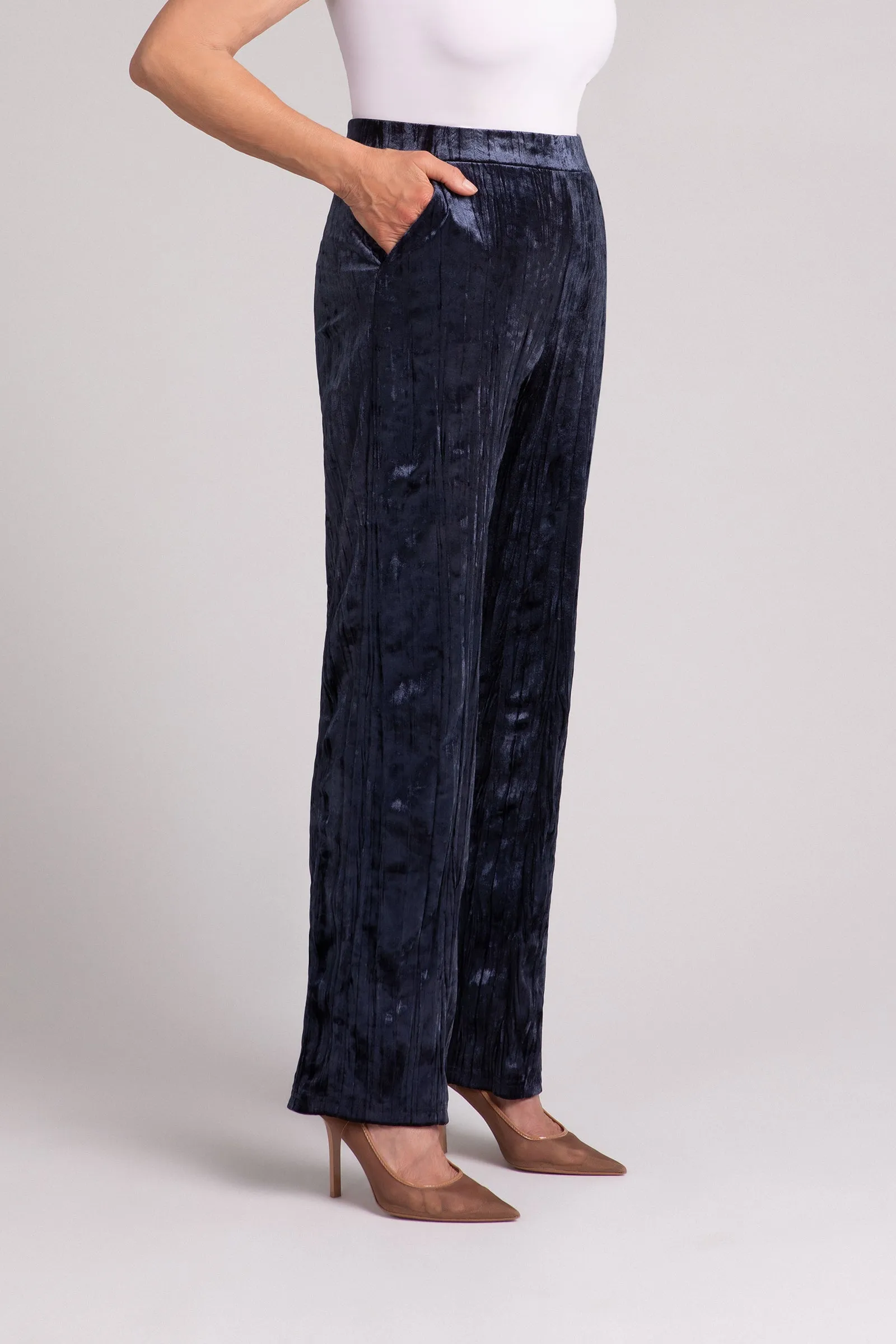 Crinkle Velvet Straight Leg Pant