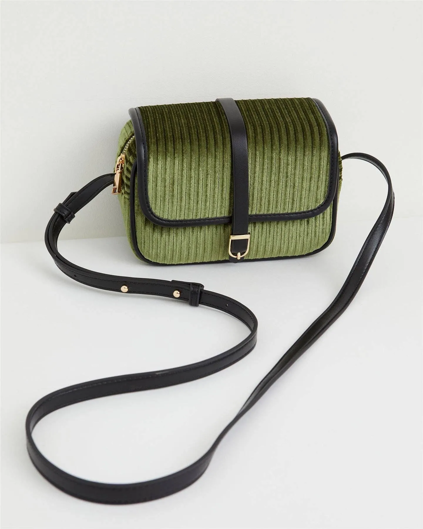Fable Vivianne Velvet Camera Bag - Jade Green