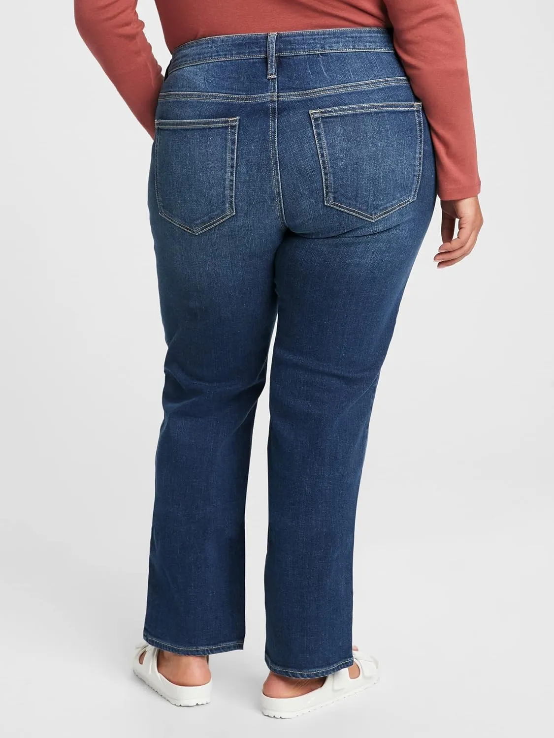 GAP Women's Classic Straight Fit Denim Jeans
