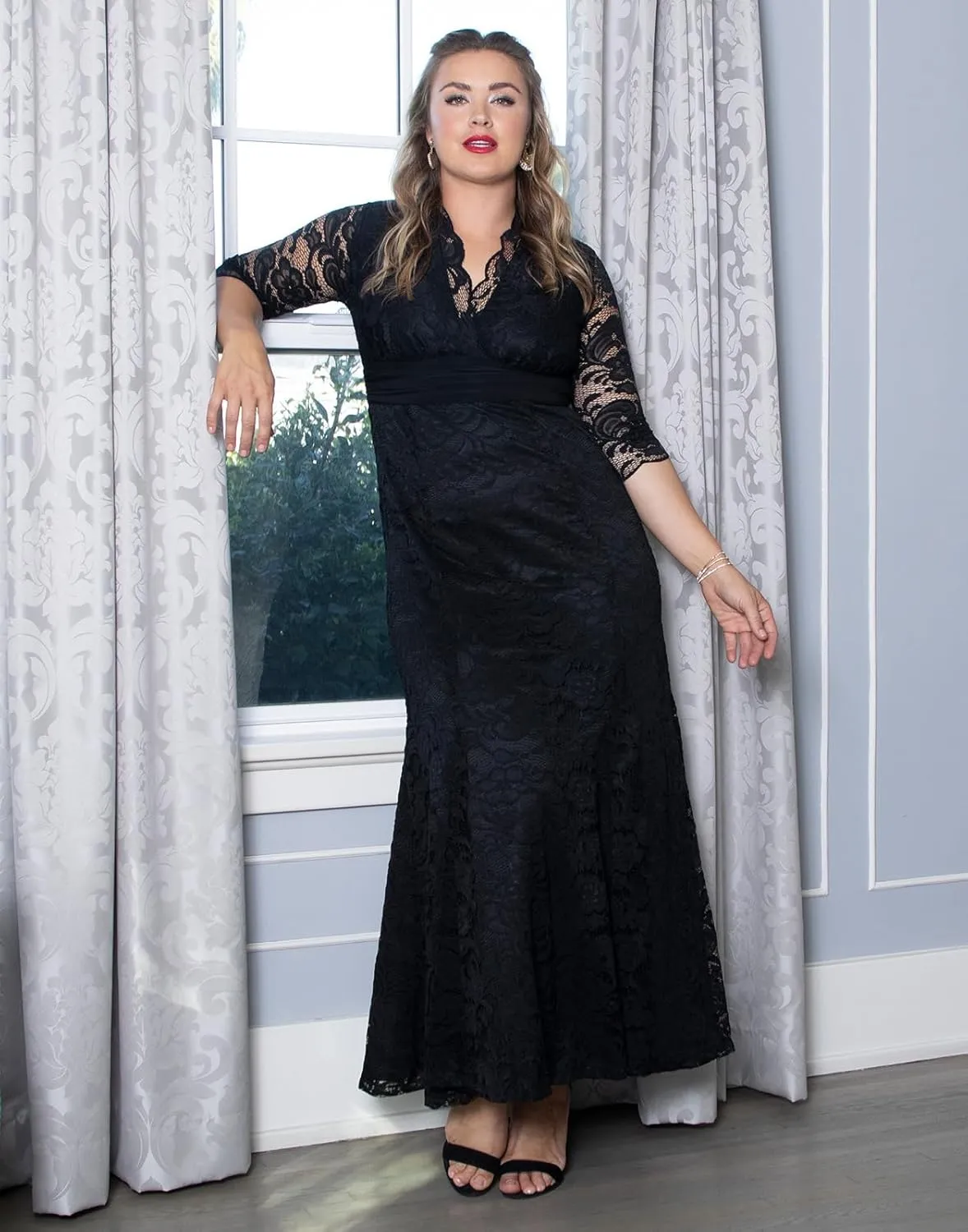 Kiyonna Women's Plus Size Screen Siren Lace Evening Gown