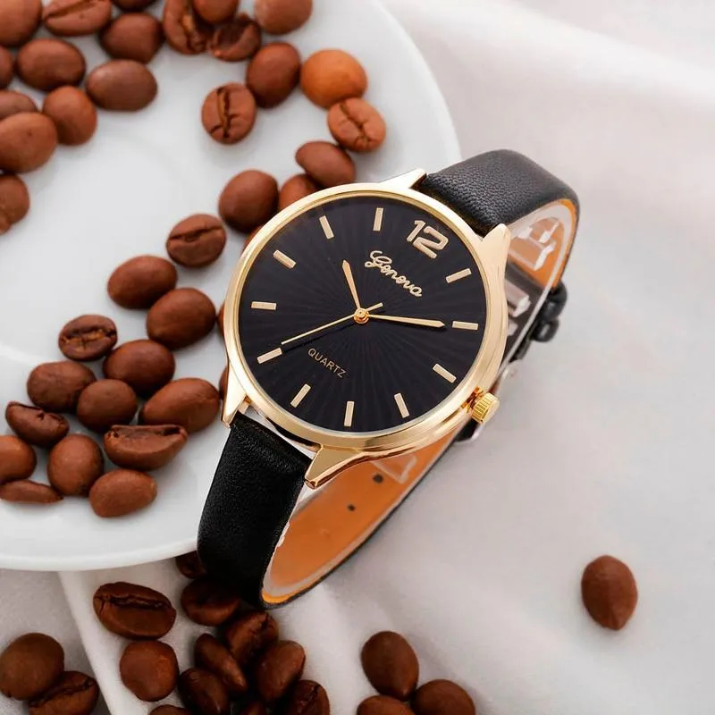Malloom Casual Leather Quartz Watch