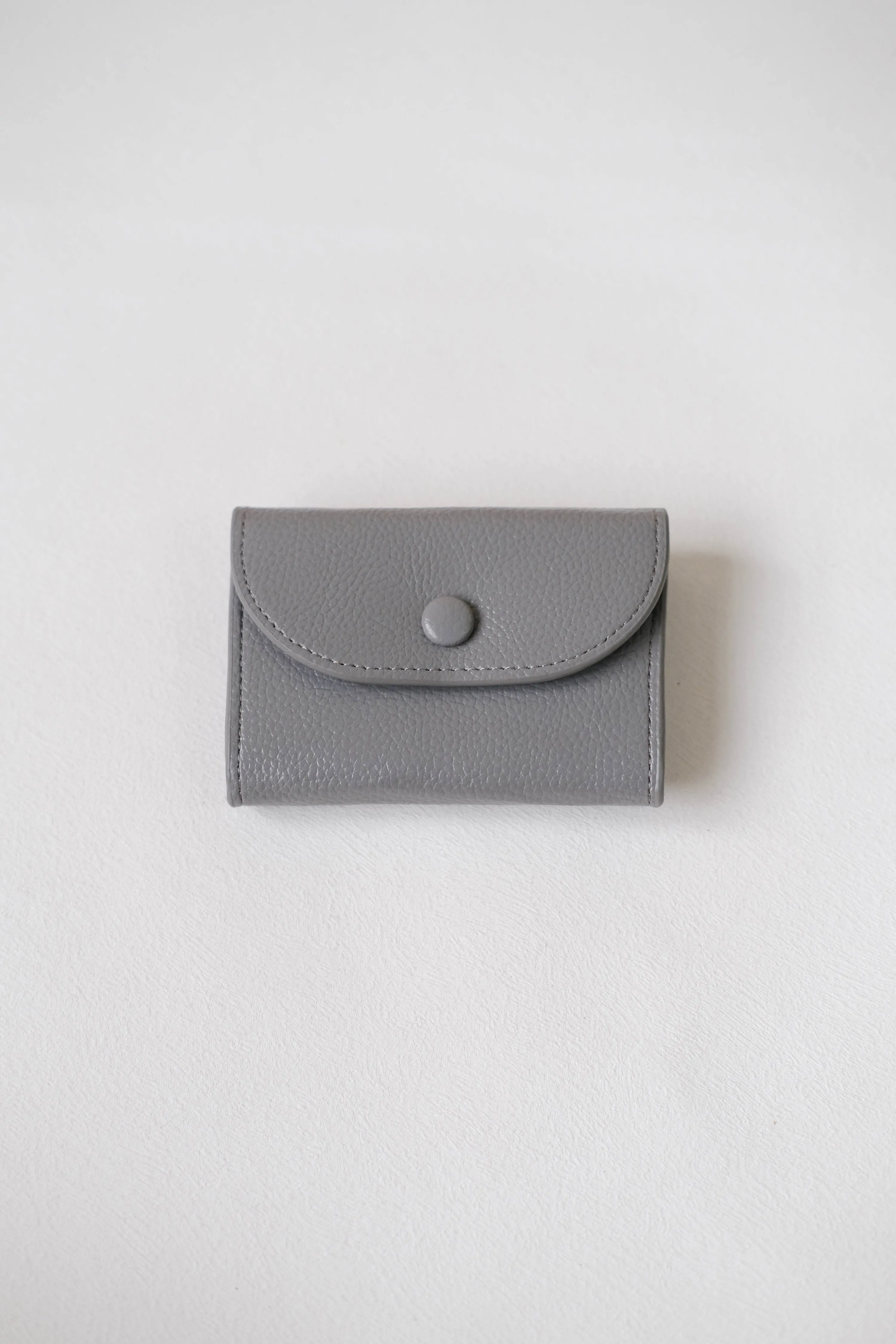 Oil Wax Lychee Textured Wallet In Grey