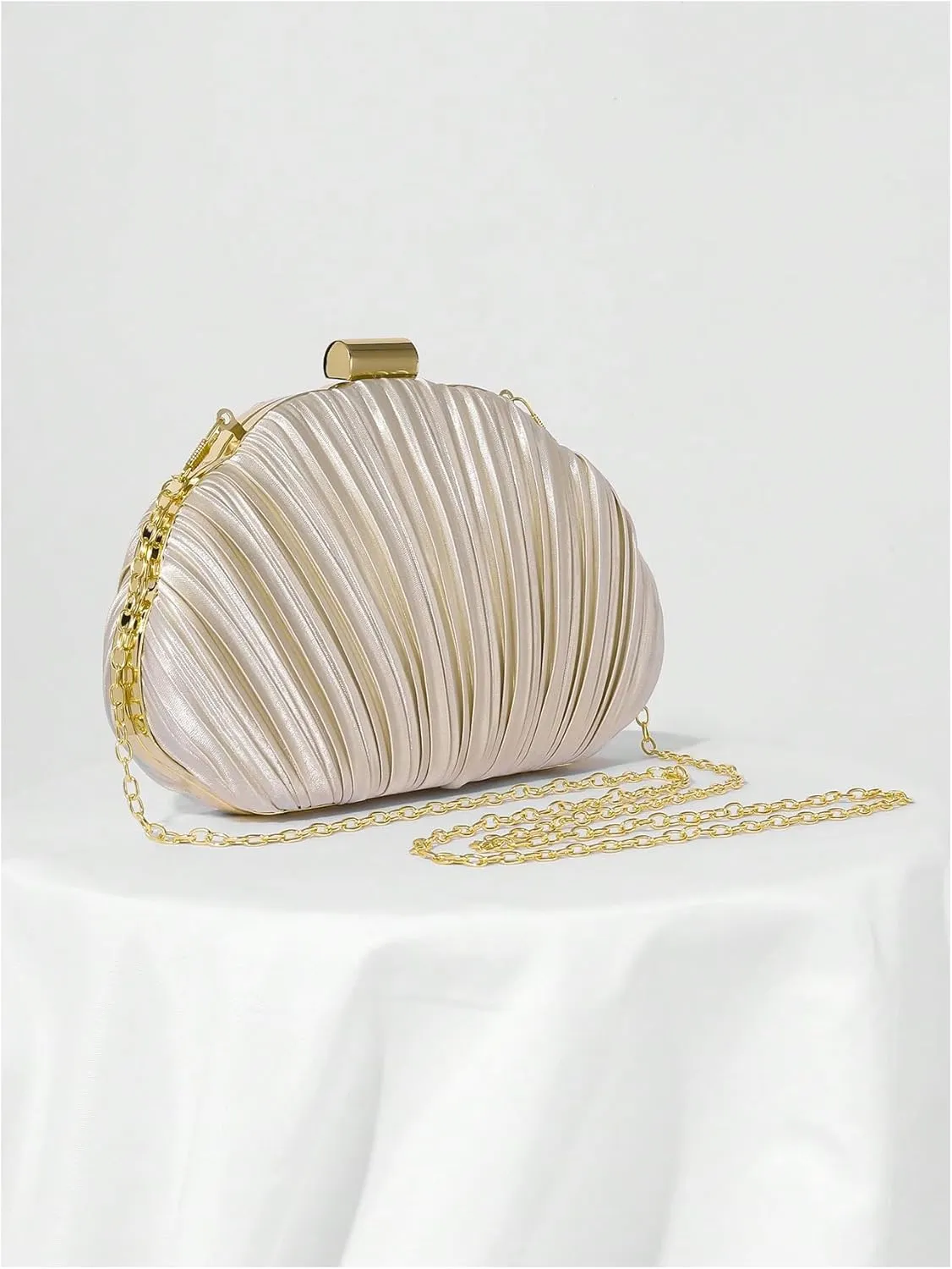 QWINEE Women's Shell Shaped Clutch Purse Ruched Mini Crossbody Bag Elegant Evening Handbag with Chain Strap