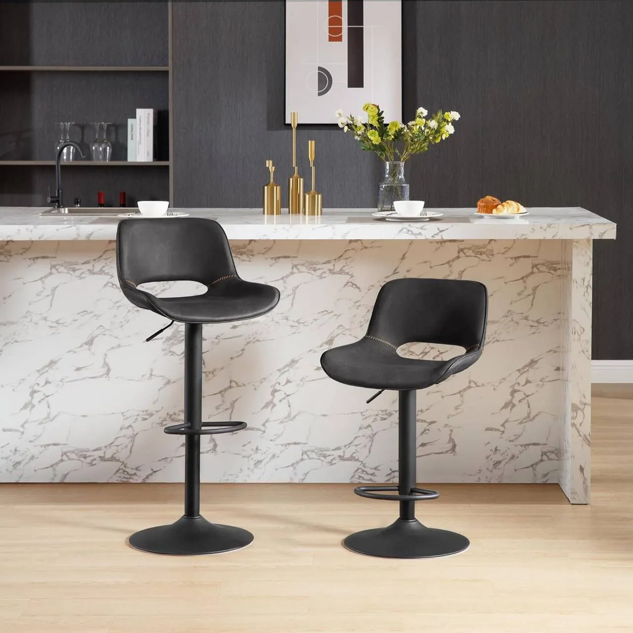 Rootz Vintage Faux Leather Bar Stool - Kitchen Island Chair - Adjustable Height - Waterproof - 48cm x (85-105.5cm) x 49cm