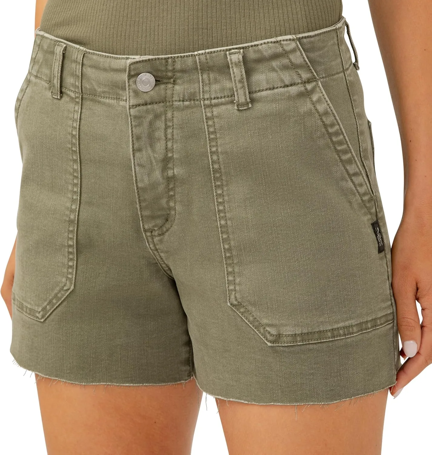 Silver Jeans Co. Women's Suki Mid Rise Curvy Fit Utility Shorts
