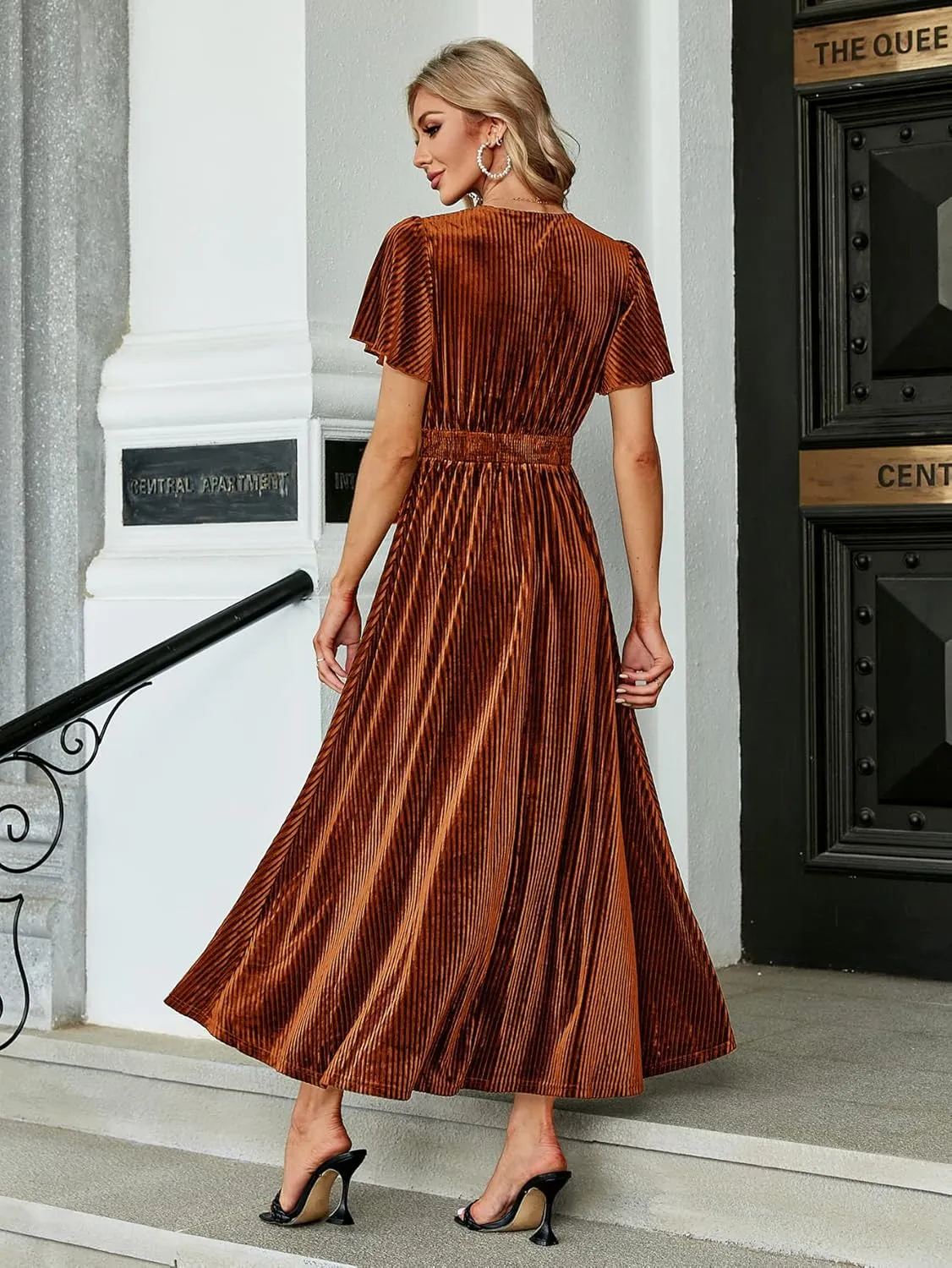 Simplee Women’s V Neck Velvet Maxi Dress Short Sleeve Empire Waist Long Formal Dress for Wedding Guest