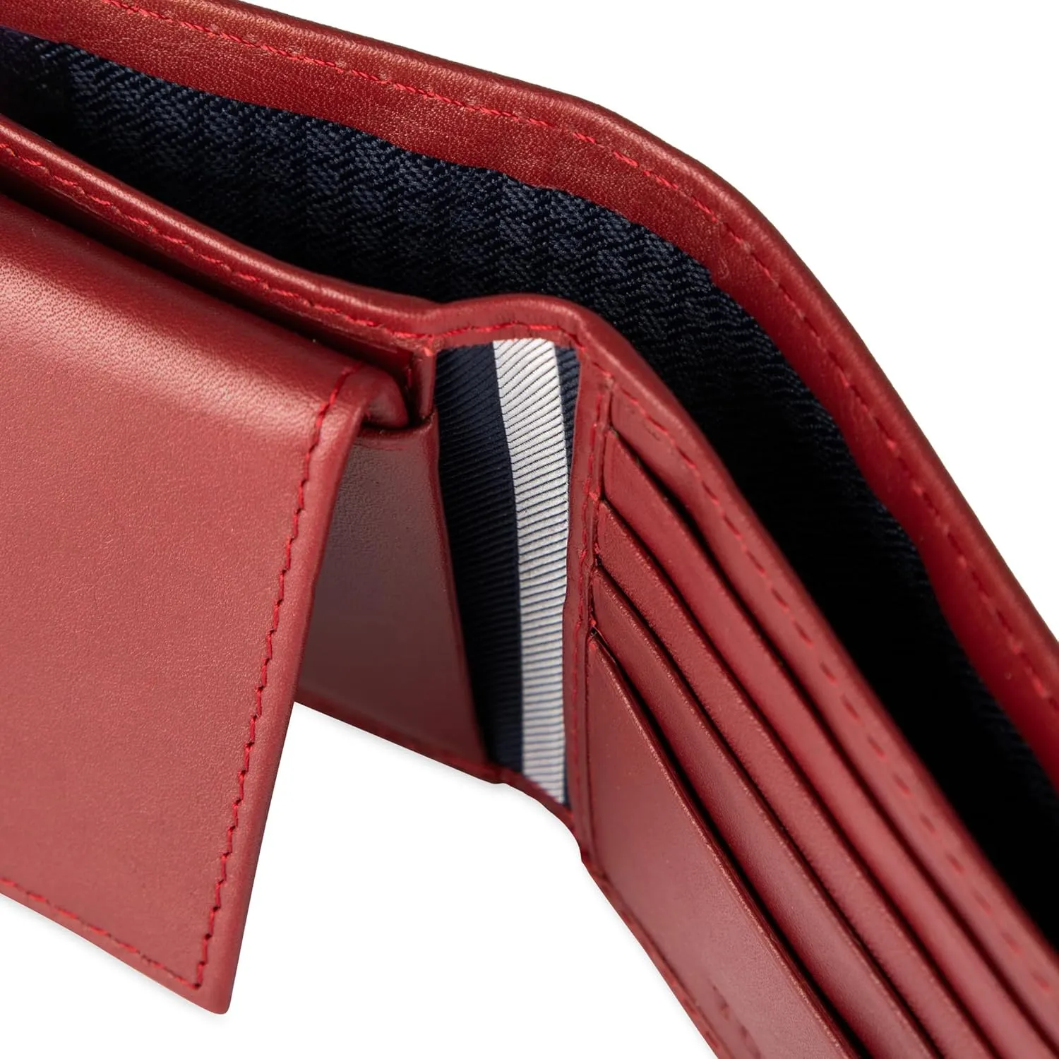 Tommy Hilfiger Men's Classic Logo Style Passcase Bifold Wallet with Multiple Card Slots and ID Window