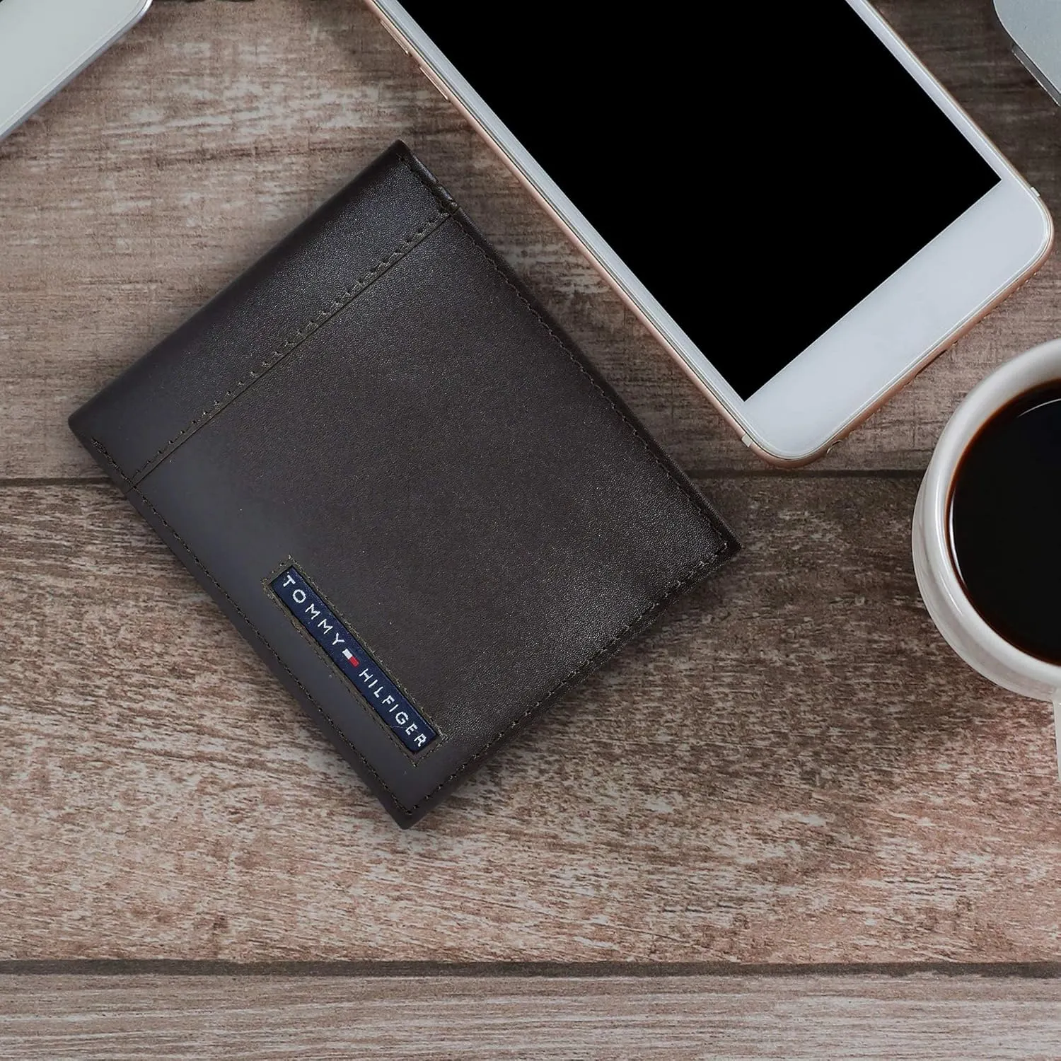 Tommy Hilfiger Men's Leather Wallet – Slim Bifold with 6 Credit Card Pockets and Removable ID Window