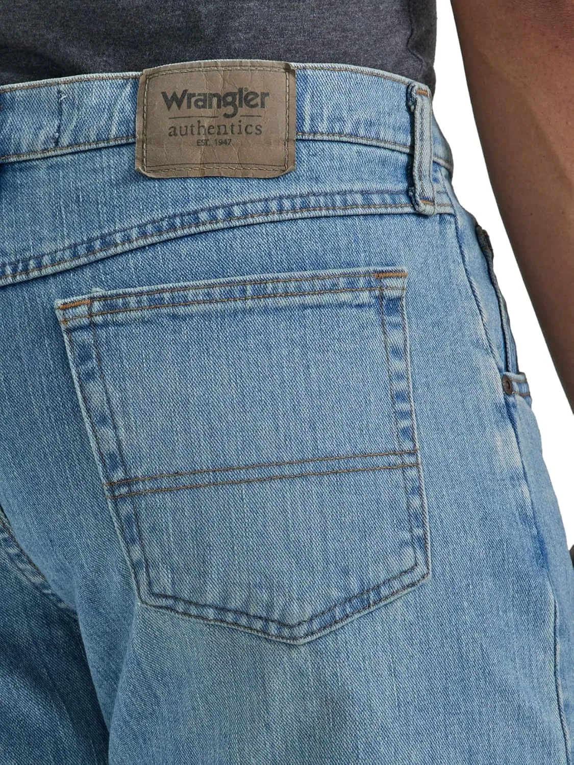 Wrangler Authentics Men's Classic 5-Pocket Relaxed Fit Flex Jean